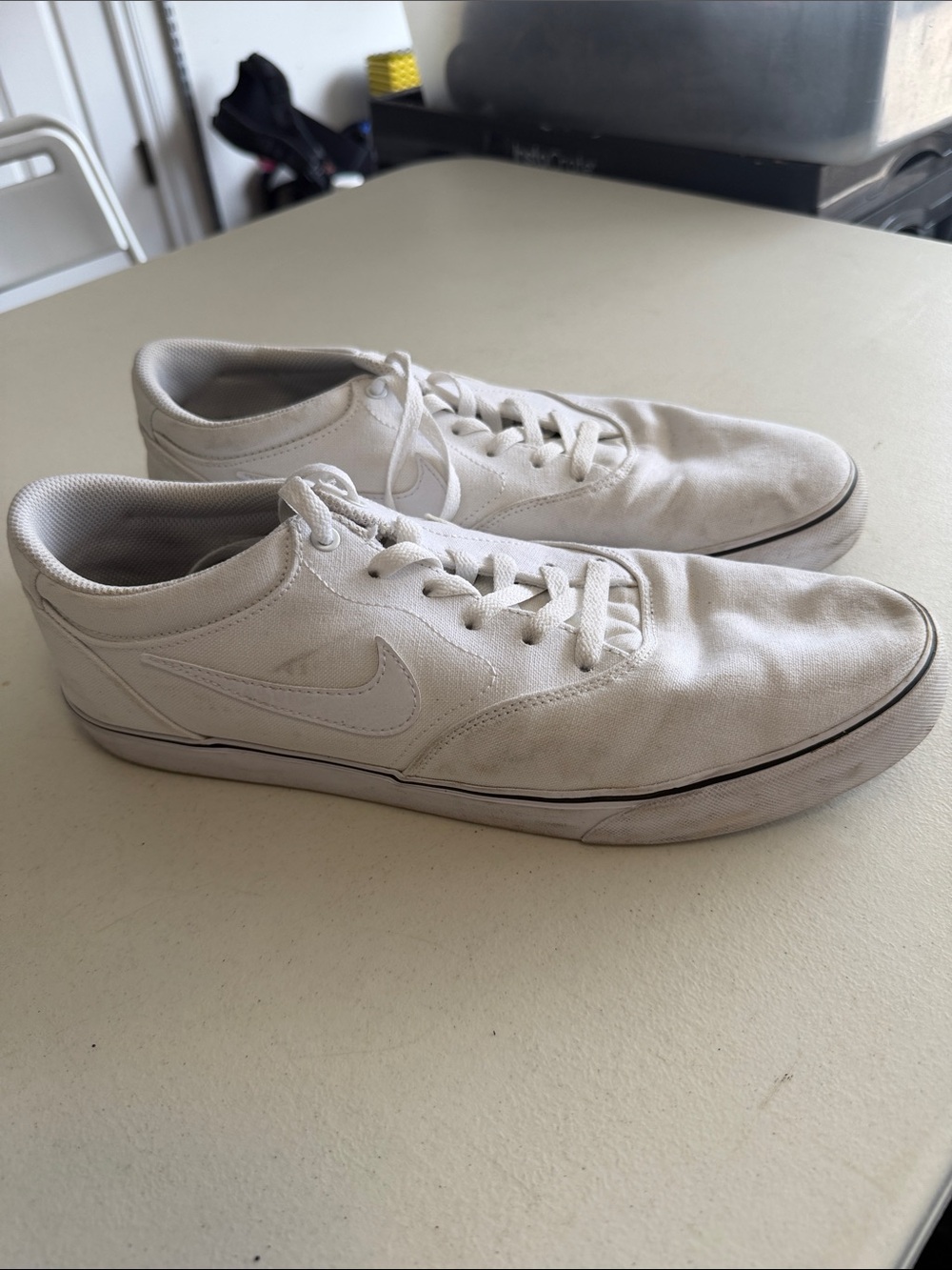 Nike SB Chron 2 size 12 men's White Low-Top Canvas Sneakers
